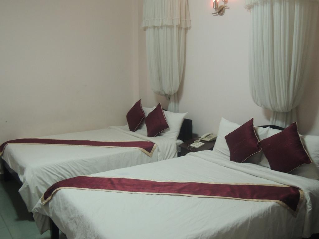 Y Lan Hotel Da Lat Szoba fotó