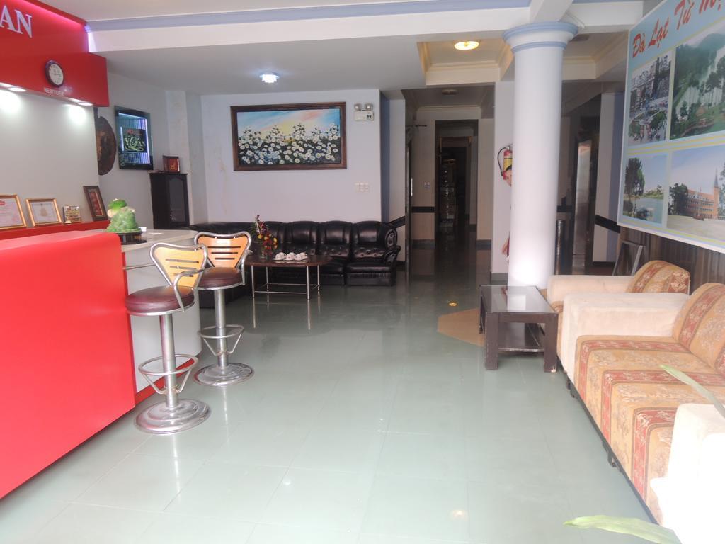 Y Lan Hotel Da Lat Kültér fotó